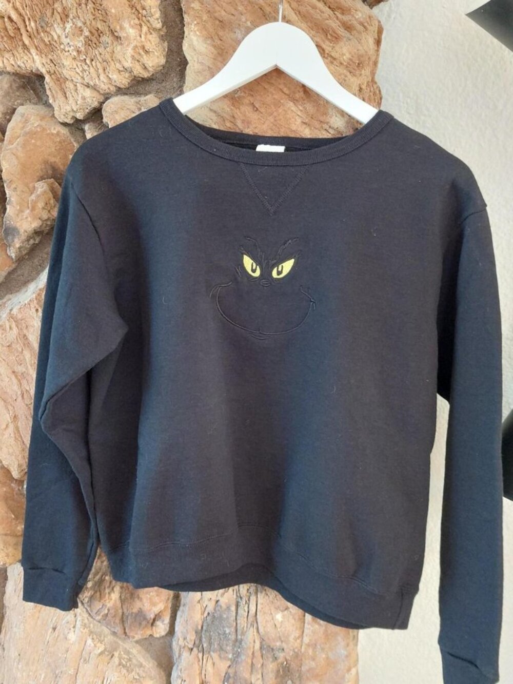 Dr Seuss The Grinch Embroidered Face Black Crewneck Sweatshirt Christmas Medium